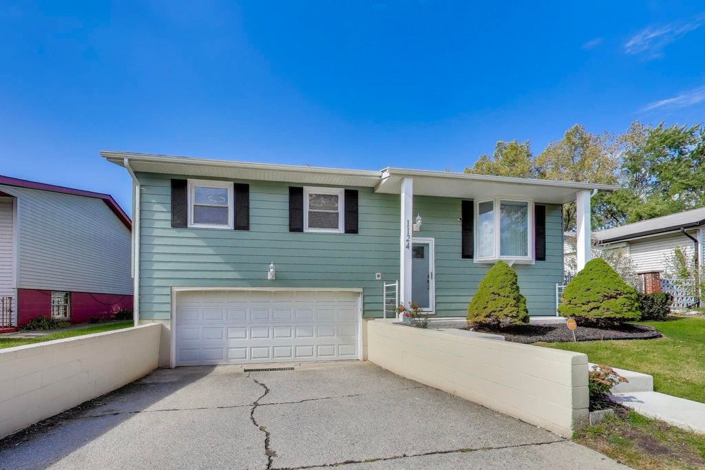 Photo of 1124 Clinton Street, Gary, IN 46406 (MLS # 829382)