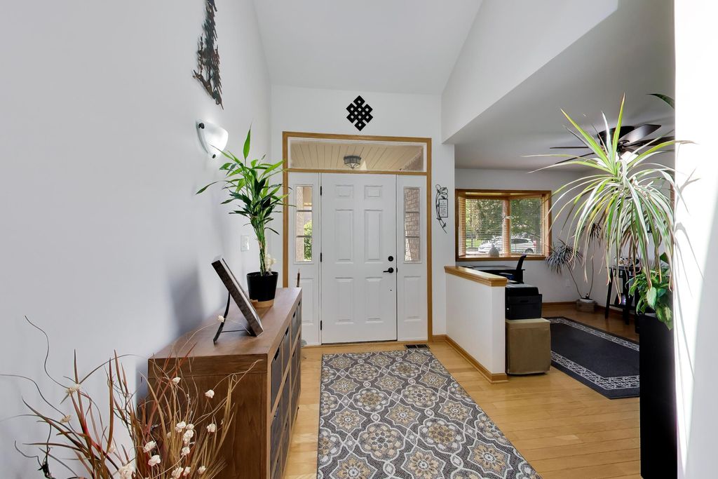 Photo of 506 Doral Drive, Schererville, IN 46375 (MLS # 838149)