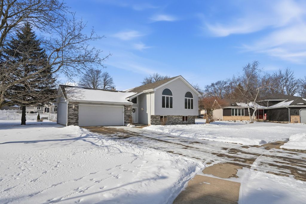 Photo of 5125 Cardinal Court, Schererville, IN 46375 (MLS # 833654)