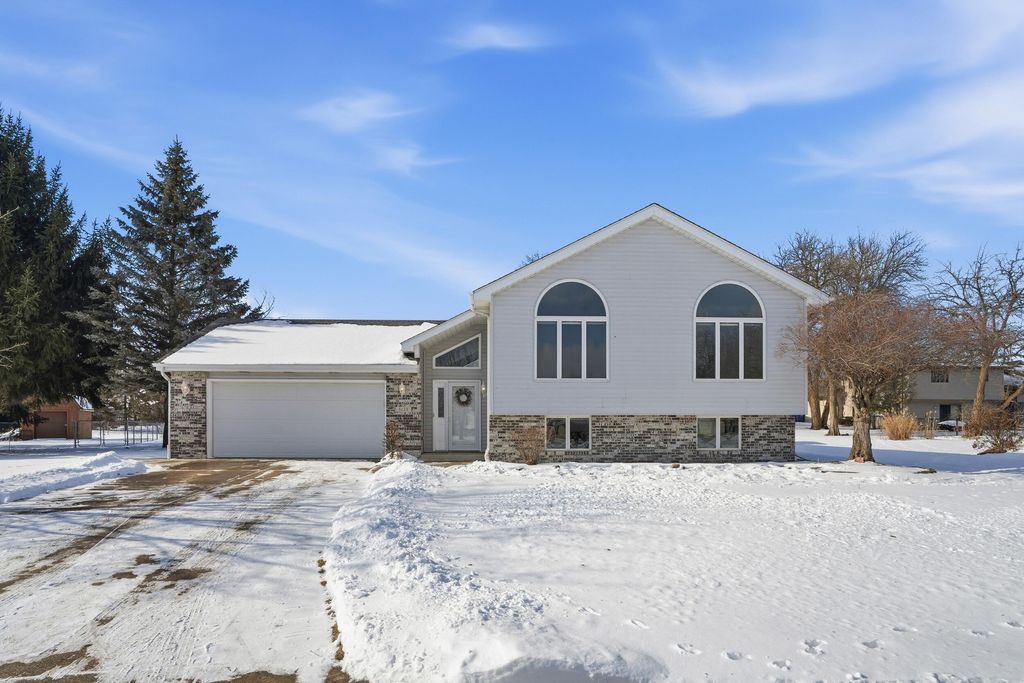 Photo of 5125 Cardinal Court, Schererville, IN 46375 (MLS # 833654)