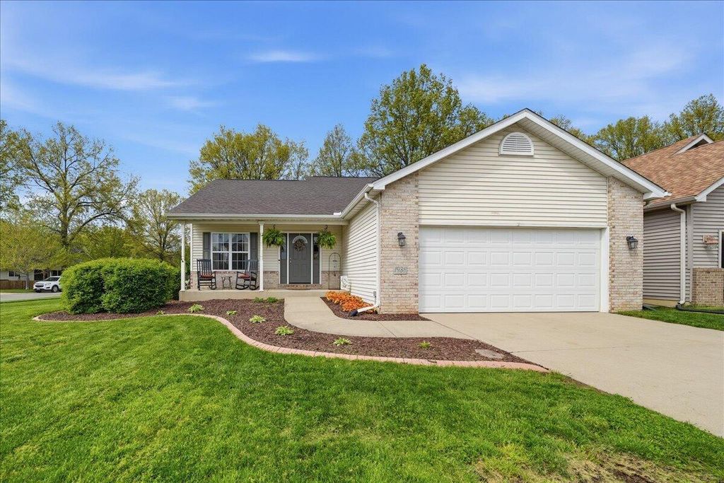 Photo of 1938 Cory Lane, Chesterton, IN 46304 (MLS # 838168)