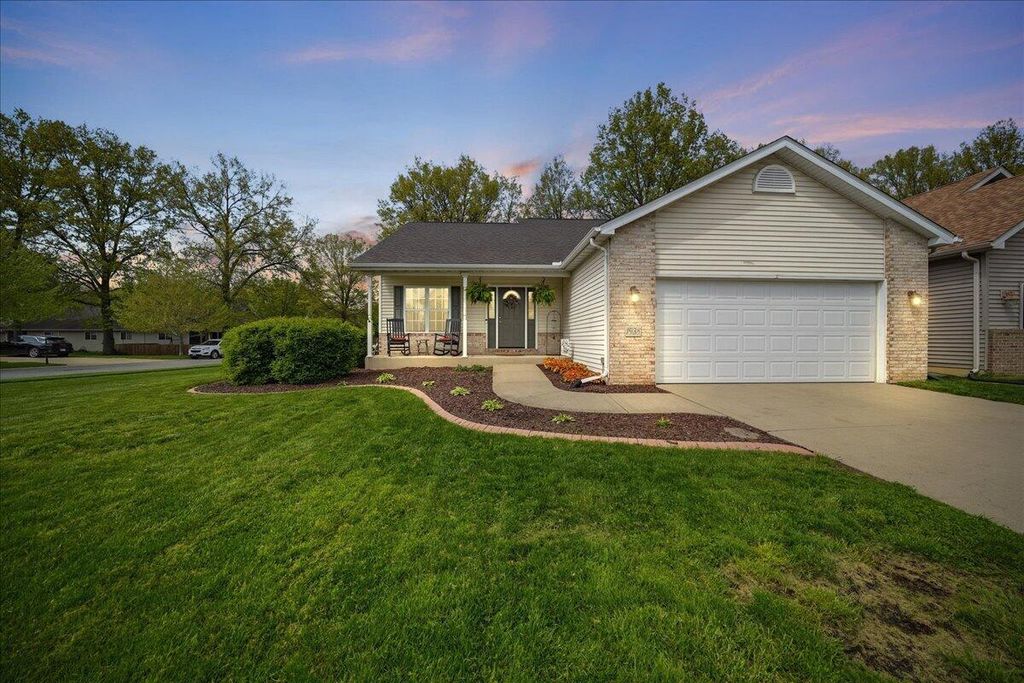 Photo of 1938 Cory Lane, Chesterton, IN 46304 (MLS # 838168)
