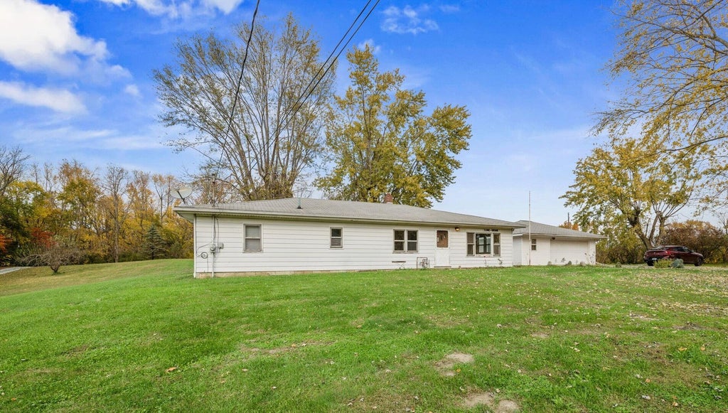 Photo of 528 E 1050 N, Westville, IN 46391 (MLS # 847572)