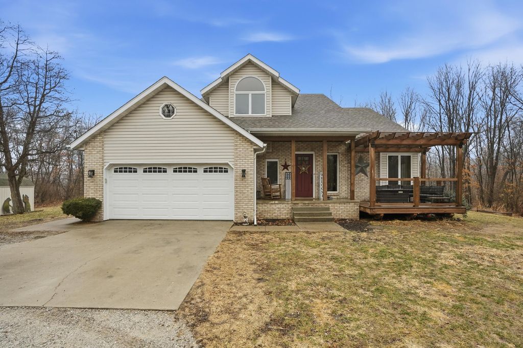 Photo of 9610 N 250 E, Wheatfield, IN 46392 (MLS # 835337)