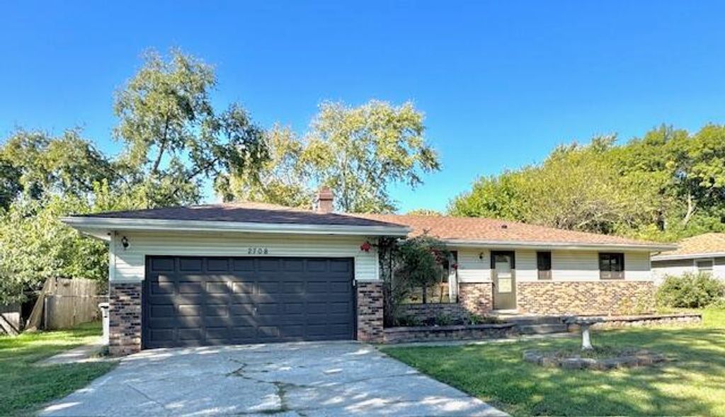 Photo of 2708 Airport Road, Portage, IN 46368 (MLS # 829517)
