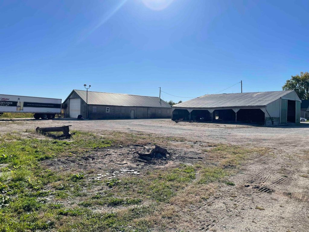 Photo of 499 W U.s. 30, Hamlet, IN 46532 (MLS # 838804)