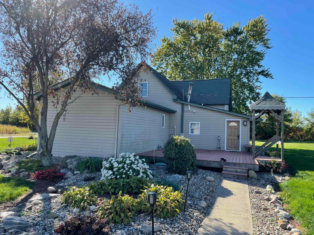 Photo of 499 W U.s. 30, Hamlet, IN 46532 (MLS # 838804)