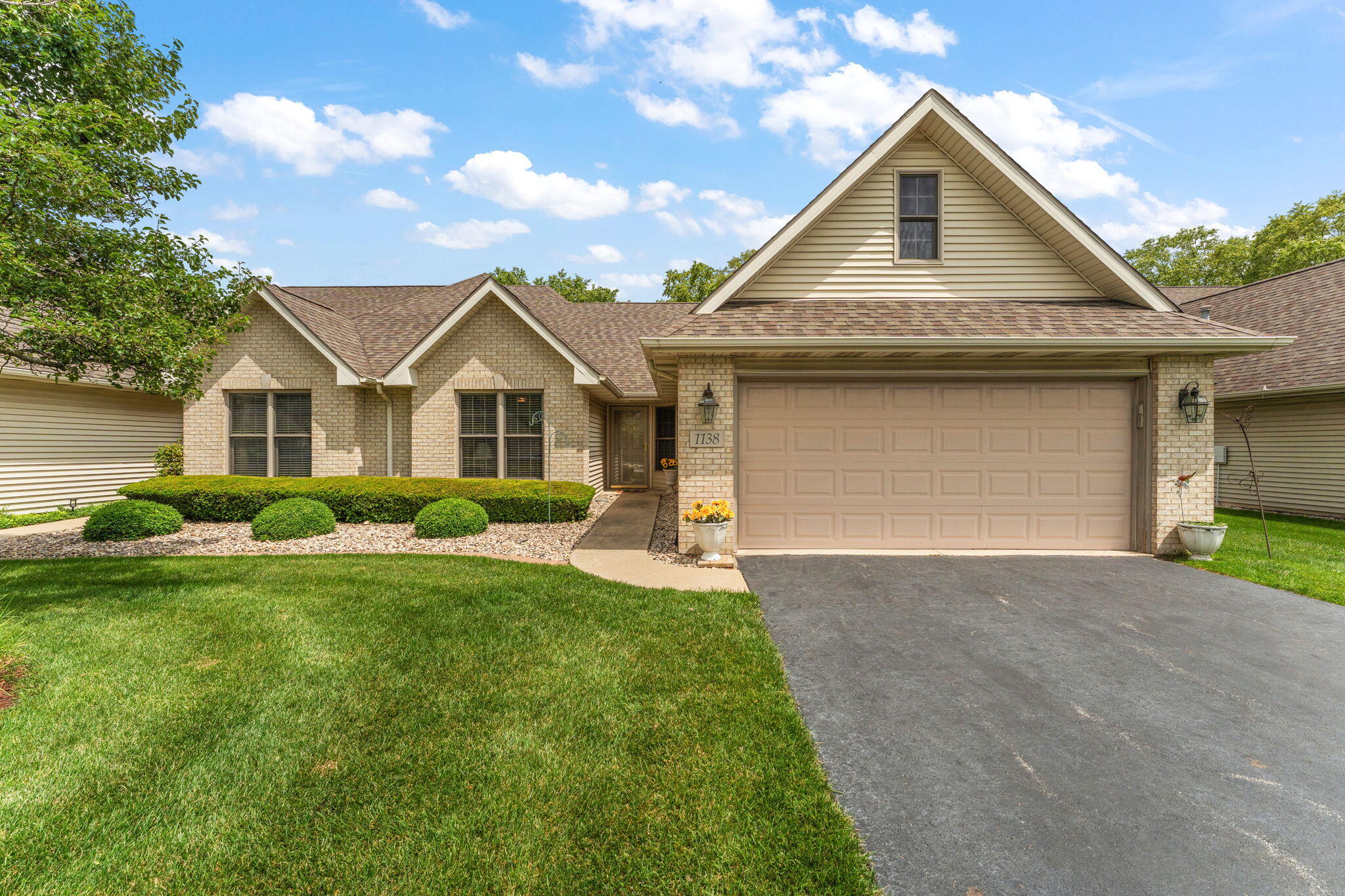 Photo 1 of 16 — 1138 Cherrywood Lane, Schererville, IN 46375