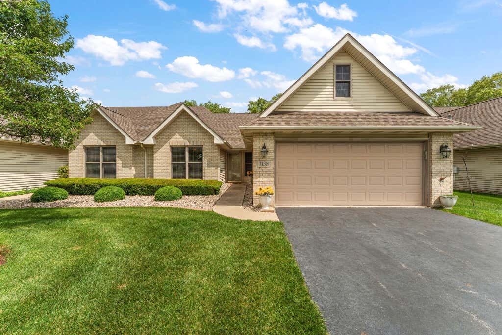 Photo of 1138 Cherrywood Lane, Schererville, IN 46375 (MLS # 841485)