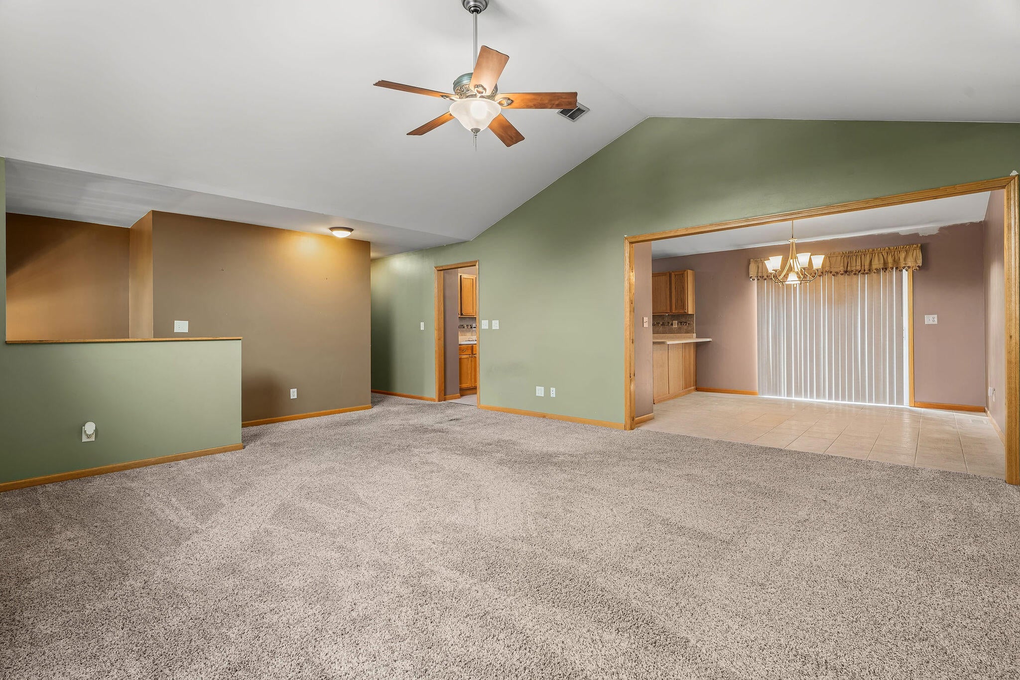 8801 Buckridge Trail