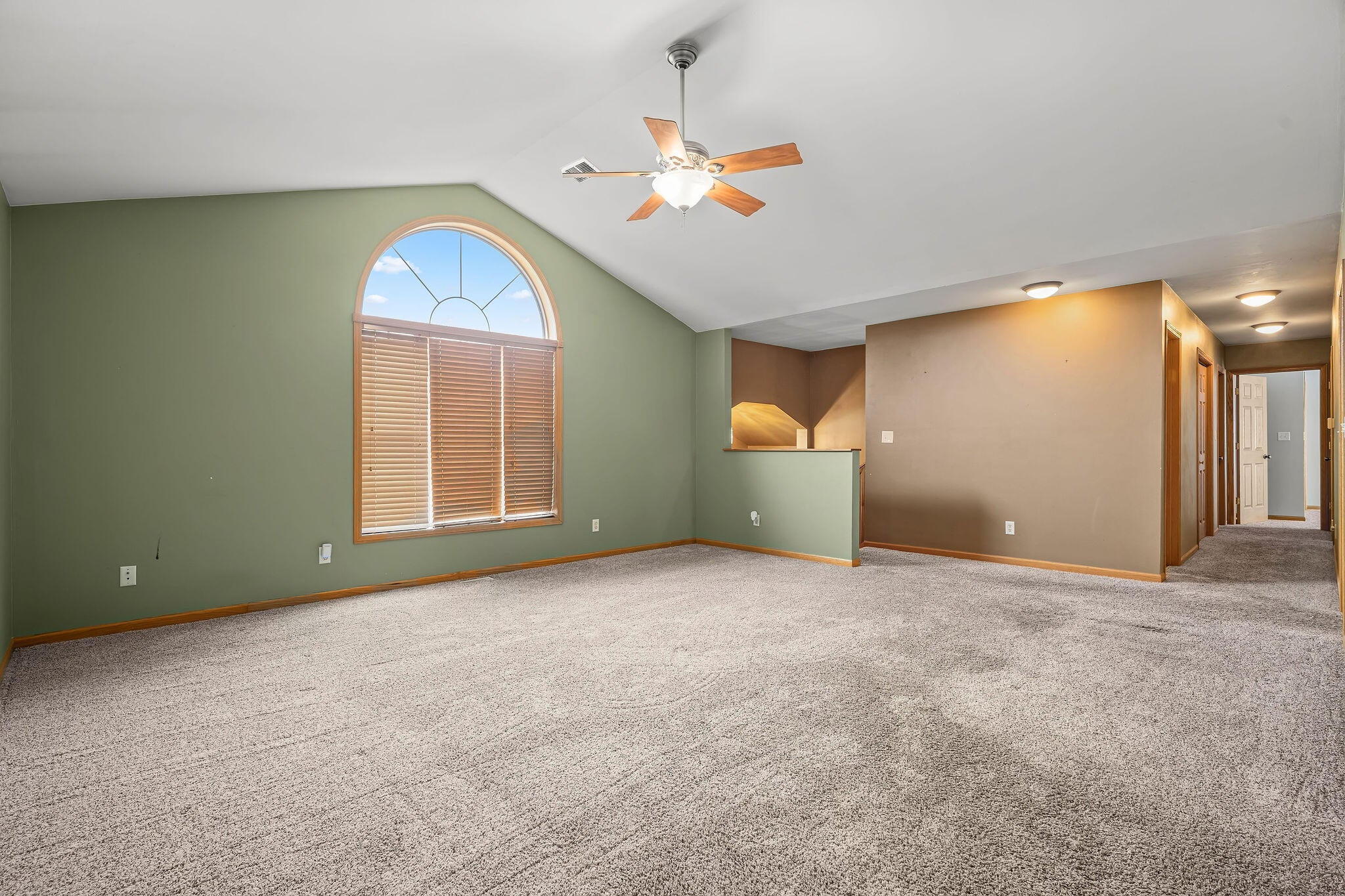 8801 Buckridge Trail