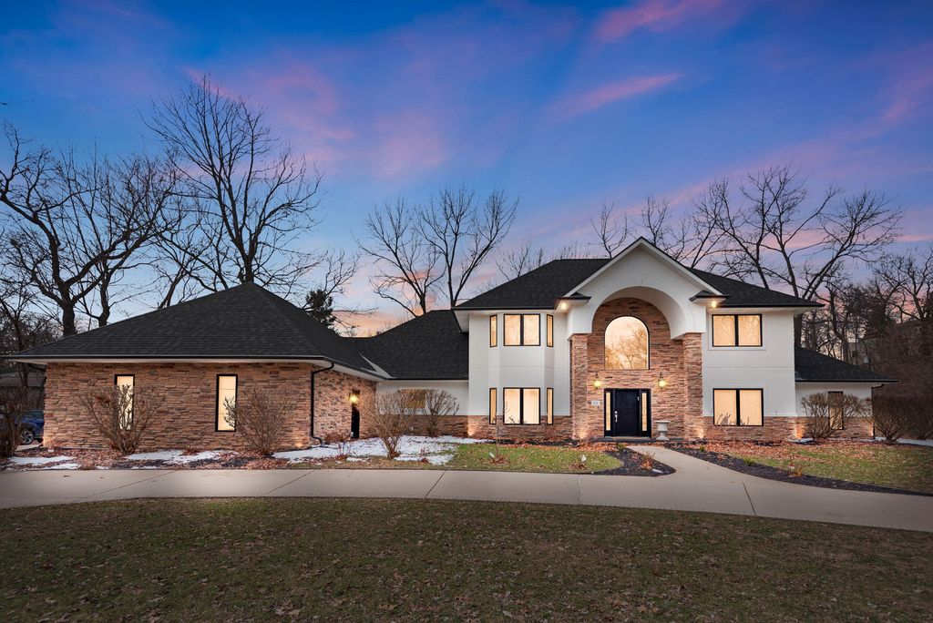 Photo of 12 S Broadway, Beverly Shores, IN 46301 (MLS # 835301)