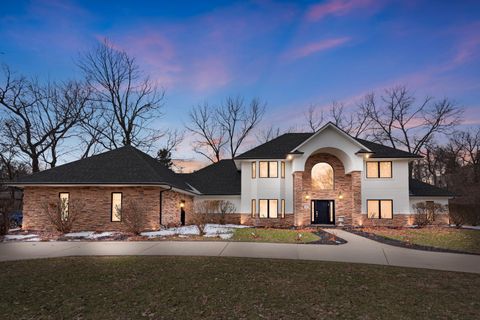 12 S Broadway, Beverly Shores, IN 46301 - #: 835301