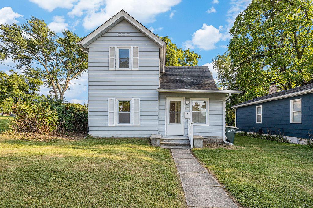 Photo of 820 Brown Street, Valparaiso, IN 46383 (MLS # 831074)