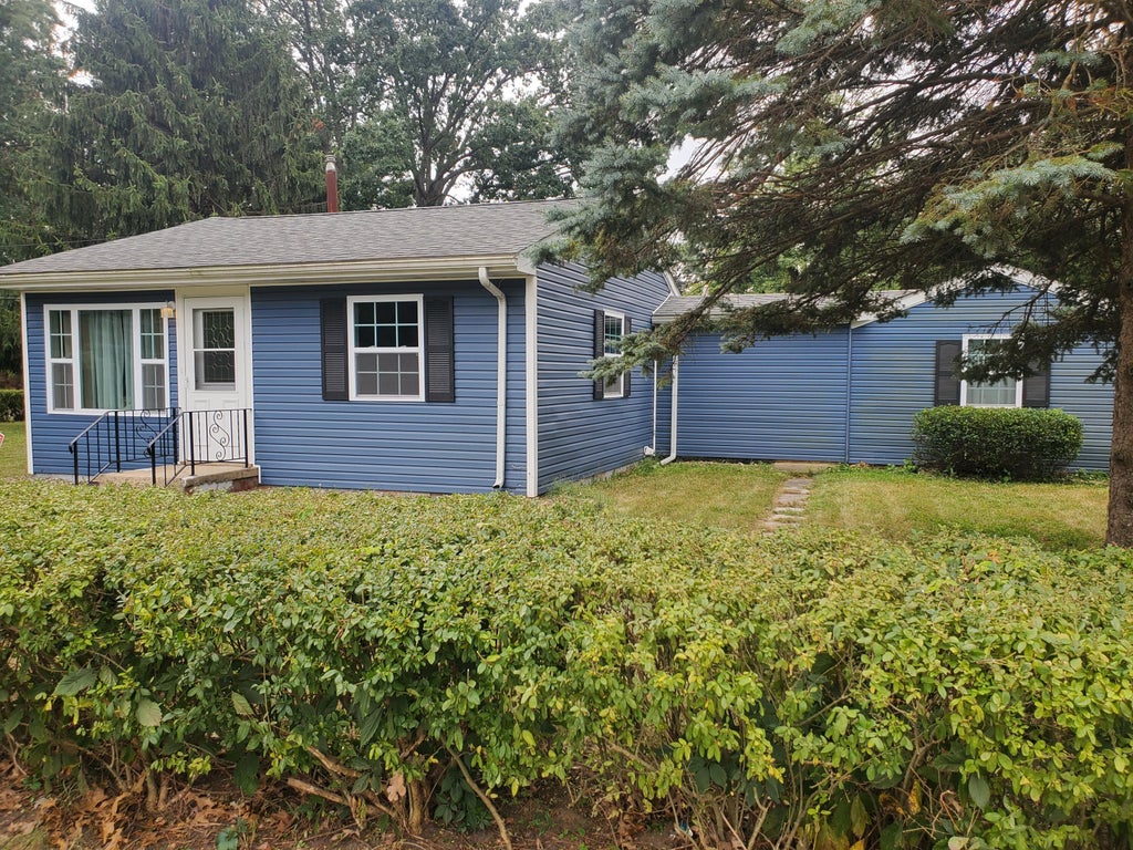 Photo of 5677 Mccasland Avenue, Portage, IN 46368 (MLS # 845480)