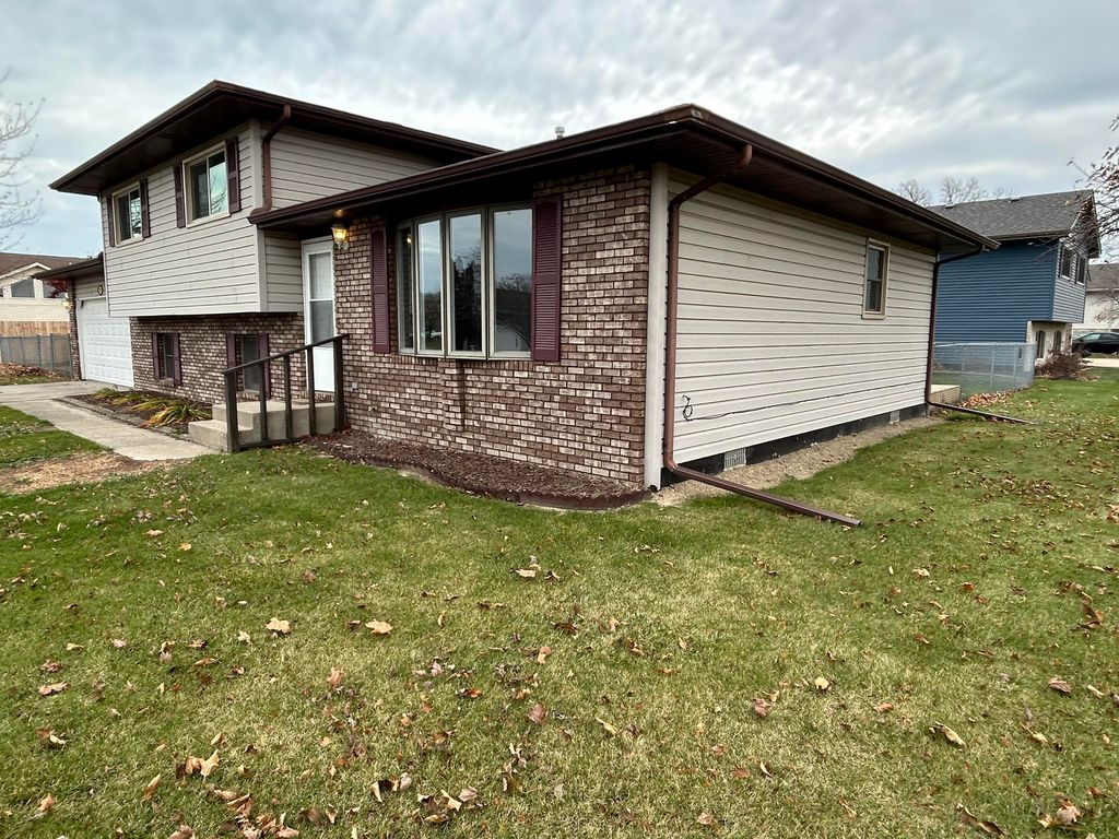 Photo of 3321 Morningside Street, Portage, IN 46368 (MLS # 831207)