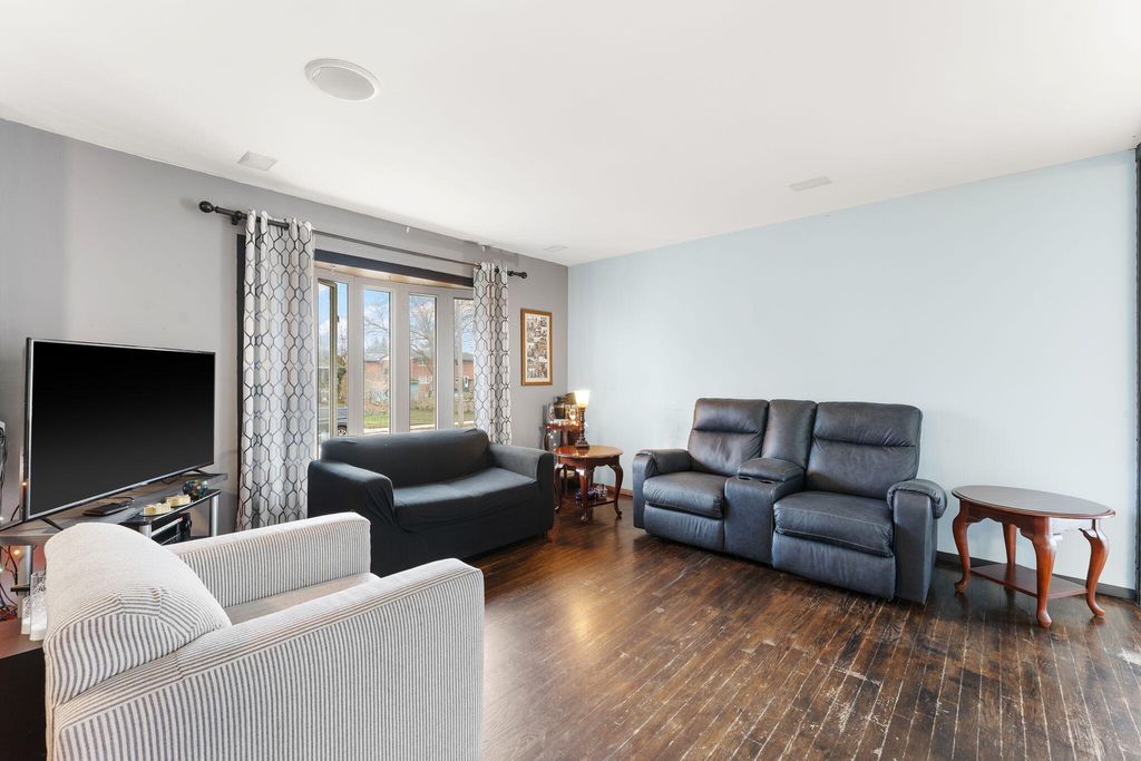 Photo of 1702 Broadway Avenue, Chesterton, IN 46304 (MLS # 835292)