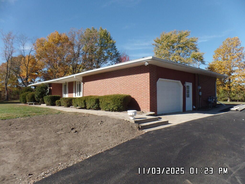 Photo of 7202 E 83rd Avenue, Crown Point, IN 46307 (MLS # 830269)