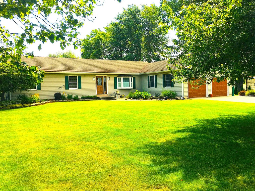 Photo of 4571 S 150 W, La Porte, IN 46350 (MLS # 836641)