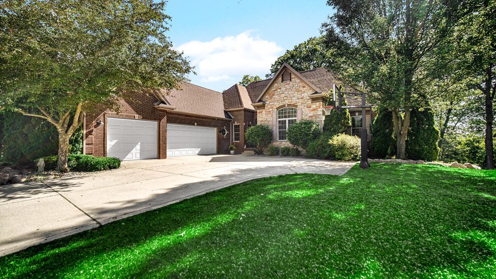 Photo of 81 Scotscraig Drive, Valparaiso, IN 46385 (MLS # 839726)