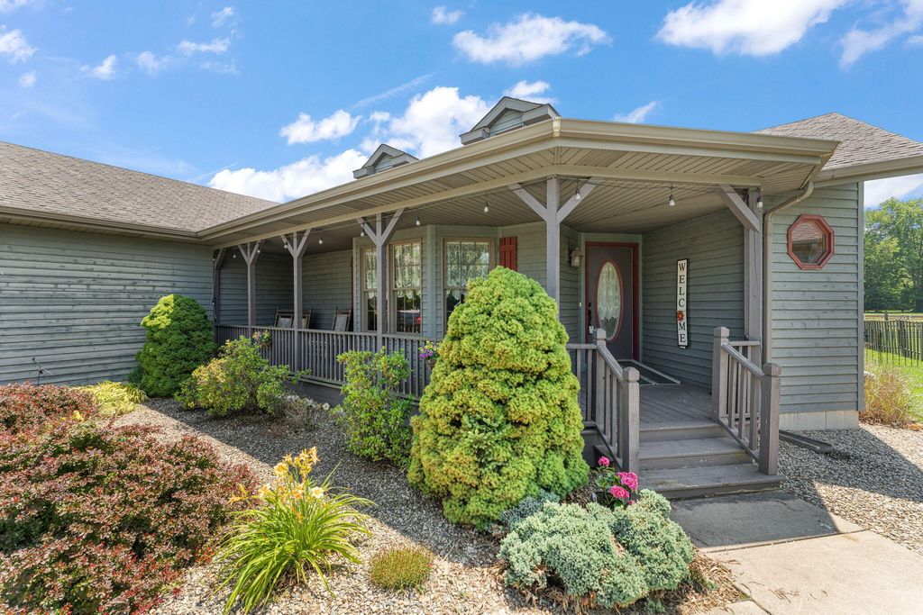 Photo of 3451 Fairway Drive, Chesterton, IN 46304 (MLS # 841302)