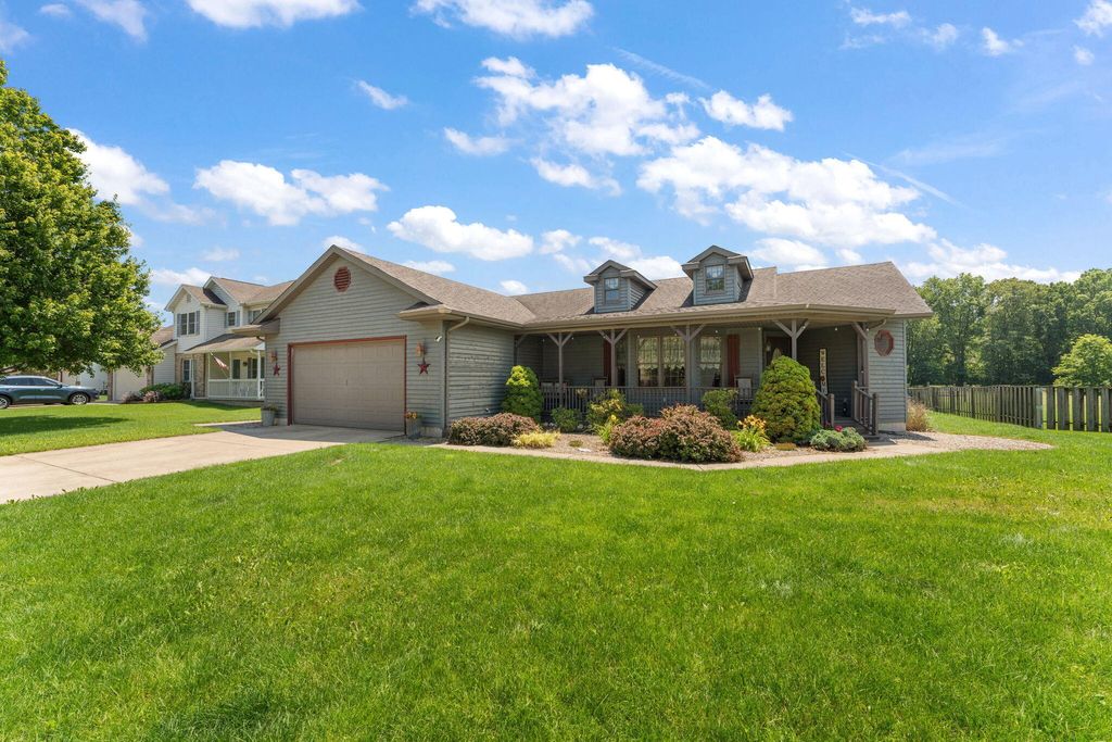 Photo of 3451 Fairway Drive, Chesterton, IN 46304 (MLS # 841302)