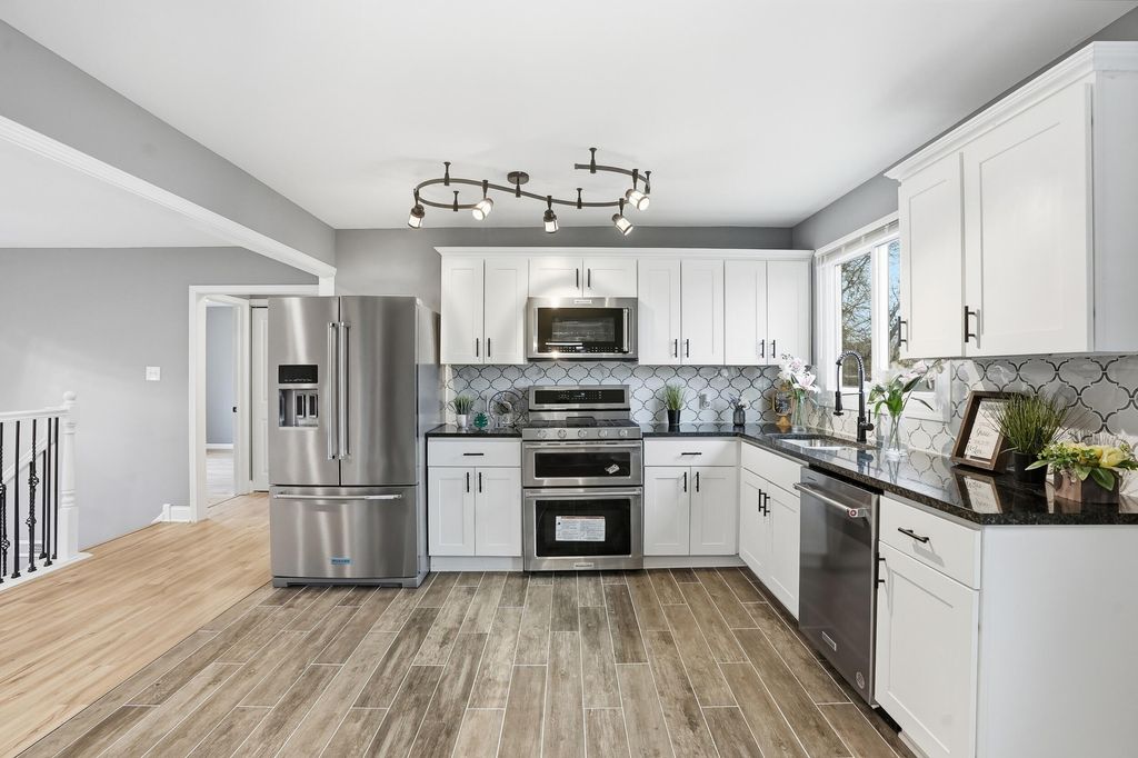 Photo of 6034 Harrison Street, Merrillville, IN 46410 (MLS # 833060)