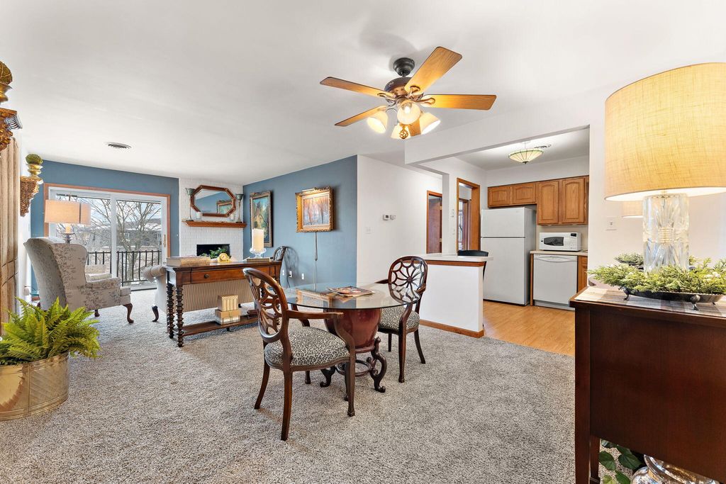 Photo of 1725 Homan Drive #305, Schererville, IN 46375 (MLS # 833773)