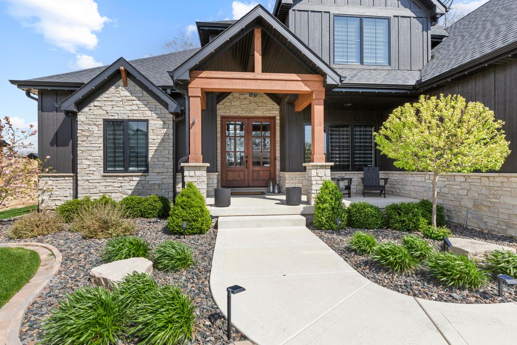 Photo of 9609 Tall Grass Trail, Saint John, IN 46373 (MLS # 837158)