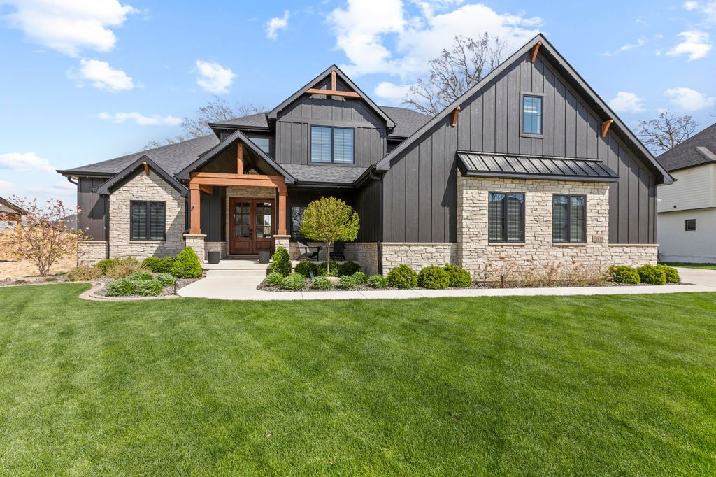 Photo of 9609 Tall Grass Trail, Saint John, IN 46373 (MLS # 837158)