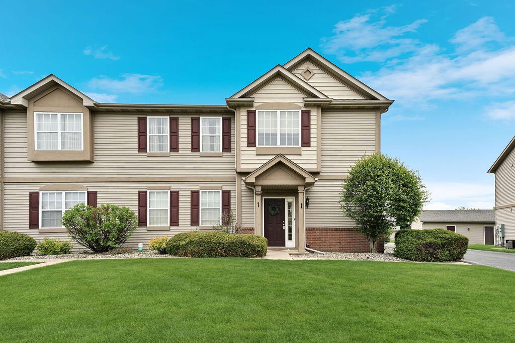 Photo of 1159 Auburn Meadow Lane, Schererville, IN 46375 (MLS # 838886)