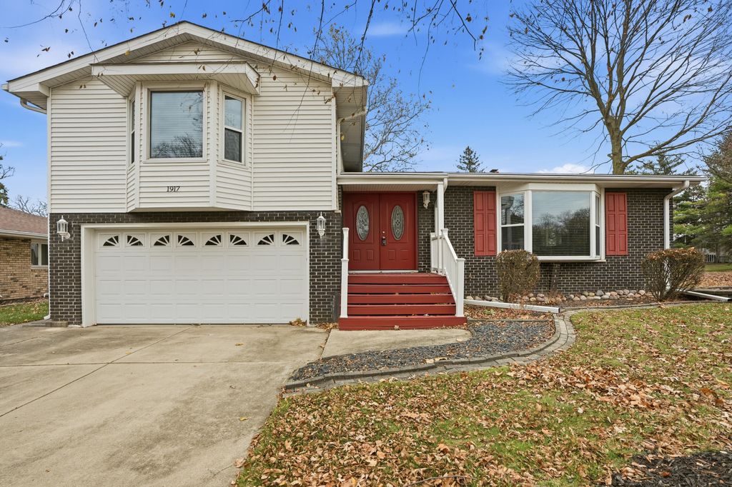 Photo of 1917 Kennedy Avenue, Schererville, IN 46375 (MLS # 831256)