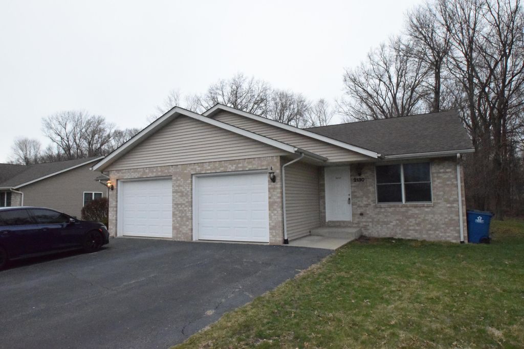Photo of 2130-2132 Westchester Avenue, Chesterton, IN 46304 (MLS # 835441)
