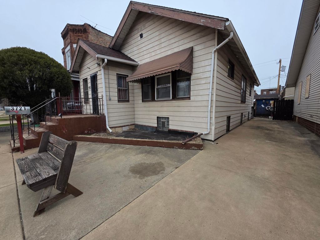 Photo of 3721 Ivy Street, East Chicago, IN 46312 (MLS # 835456)