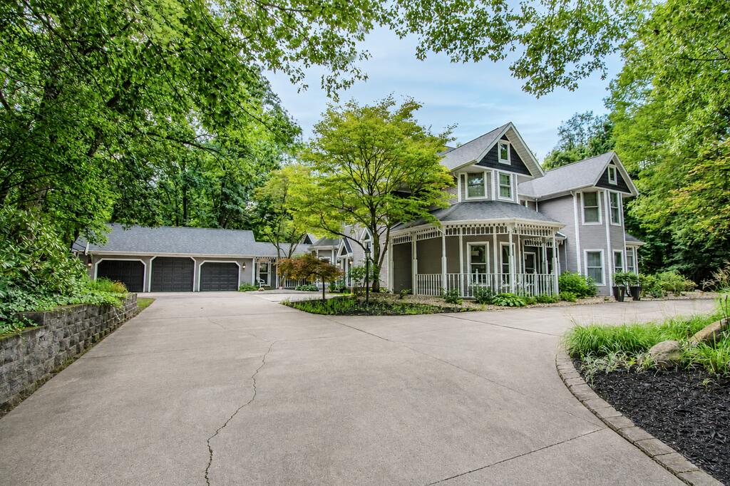 Photo of 3978 W Timber Ridge Road, La Porte, IN 46350 (MLS # 844888)