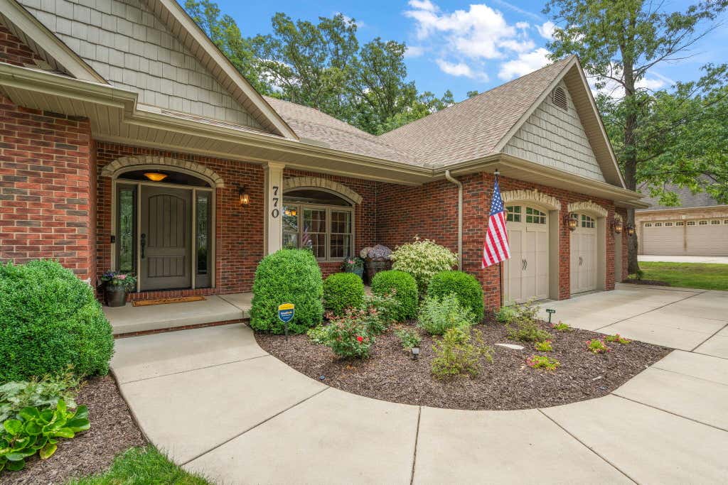 Photo of 770 Quinlan Court, Crown Point, IN 46307 (MLS # 841564)