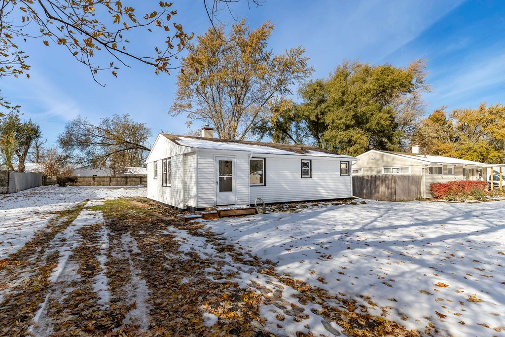 Photo of 8406 Ellsworth Court, Merrillville, IN 46410 (MLS # 831108)