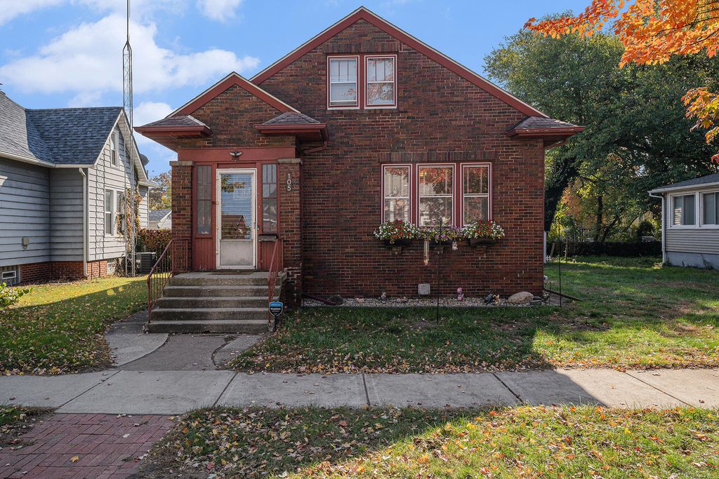 Photo of 105 Belden Street, Michigan City, IN 46360 (MLS # 830230)