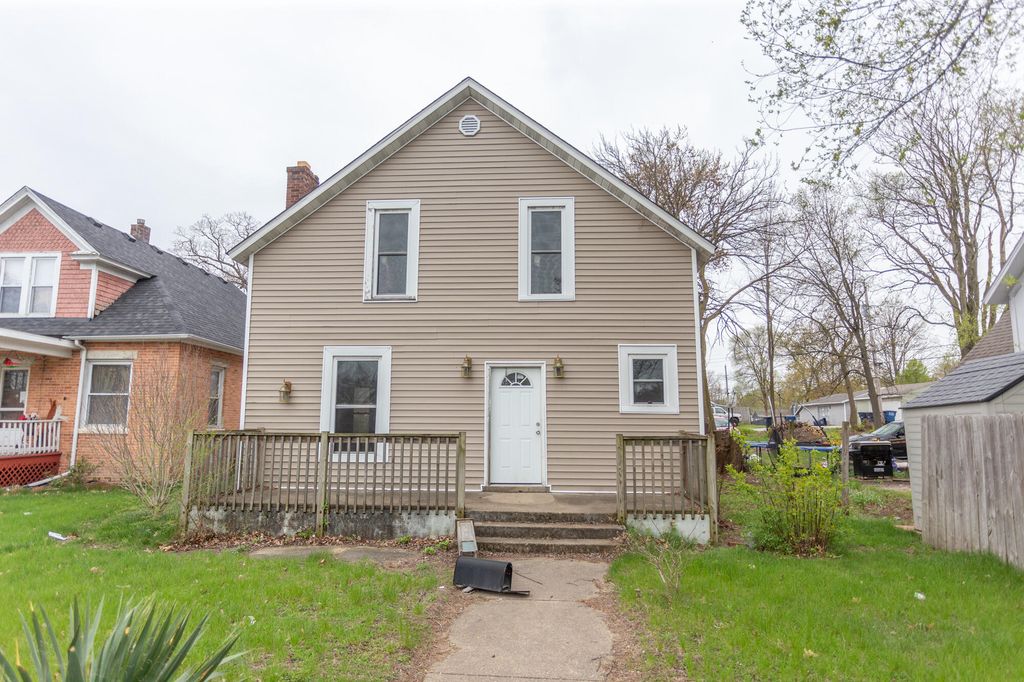 Photo of 1617 E Michigan Boulevard, Michigan City, IN 46360 (MLS # 829968)