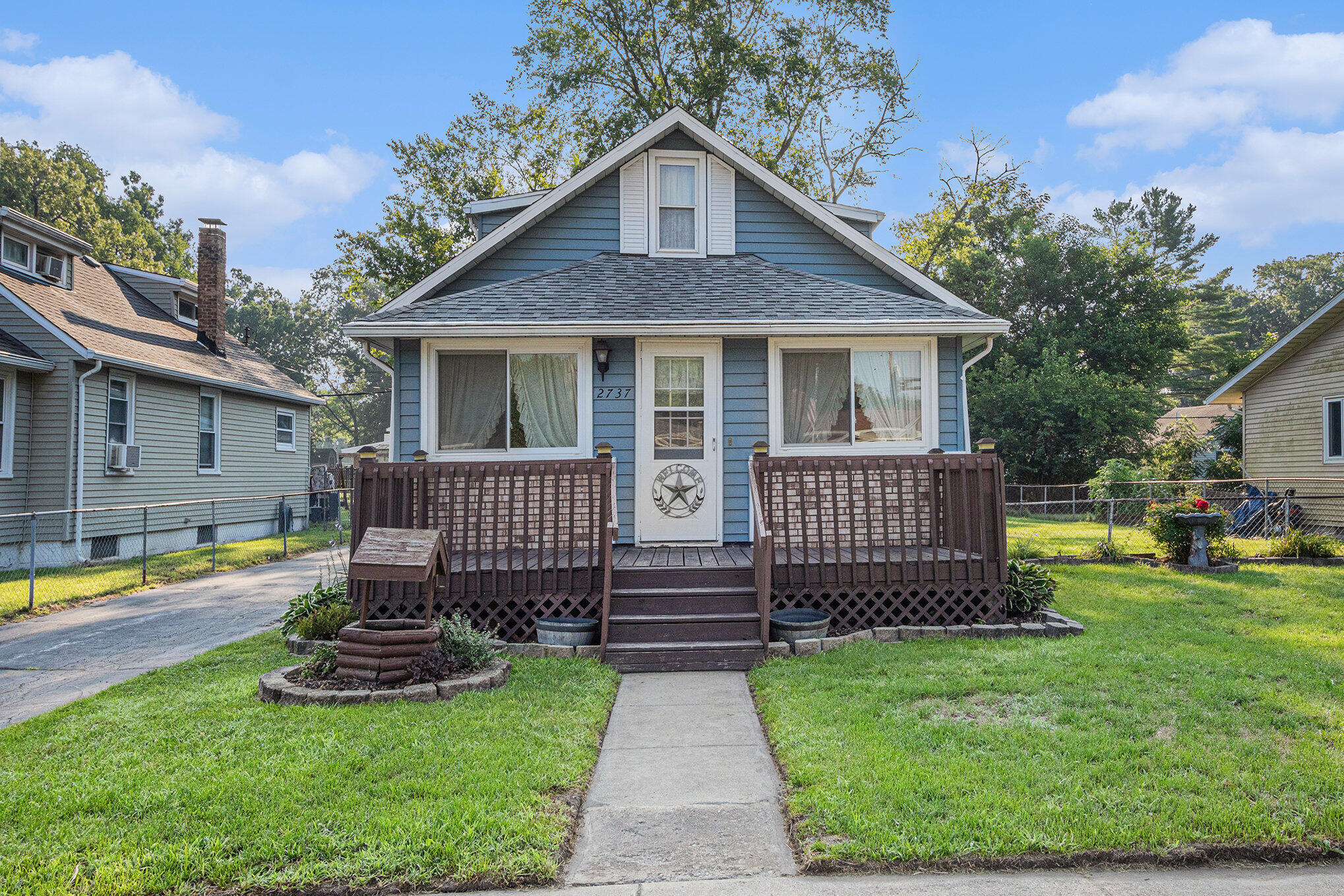 2737 Vermillion Street