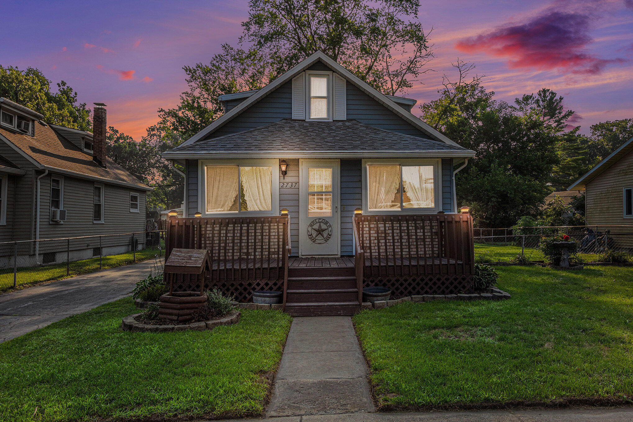 2737 Vermillion Street