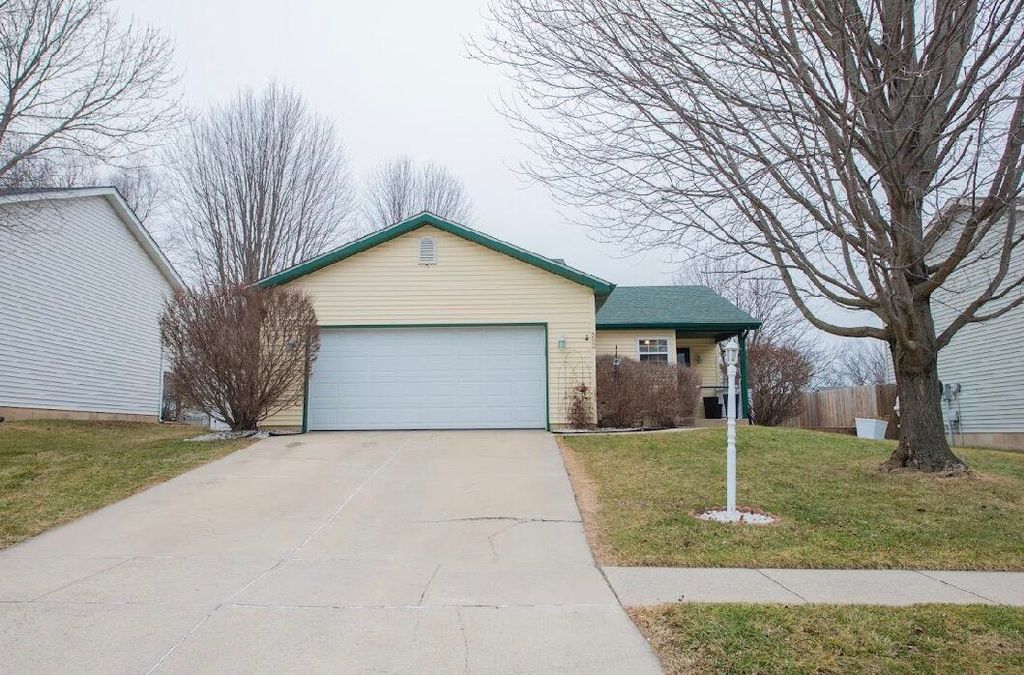 Photo of 502 Killarney Lane, Valparaiso, IN 46385 (MLS # 834939)