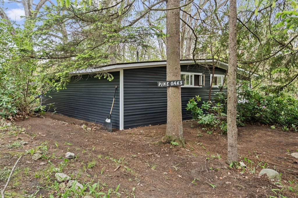 Photo of 223 Shady Oak Drive, Michigan City, IN 46360 (MLS # 838441)