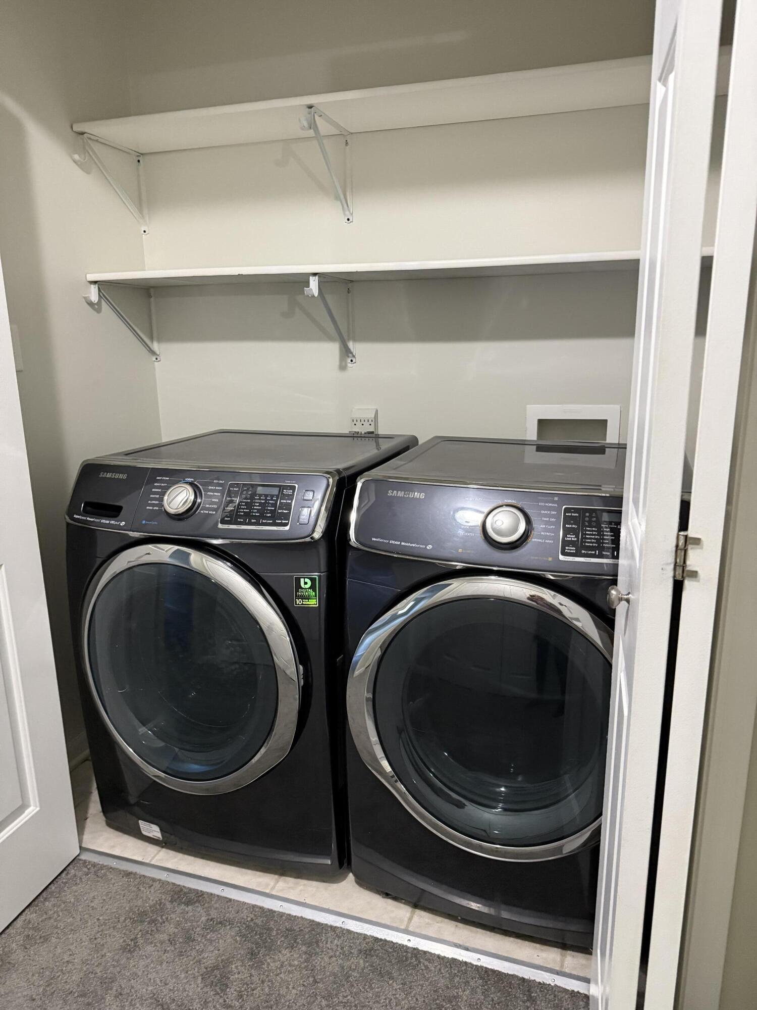 Hobart, Indiana 46342, United States, 3 Bedrooms Bedrooms, ,2 BathroomsBathrooms,Residential,Active,234043