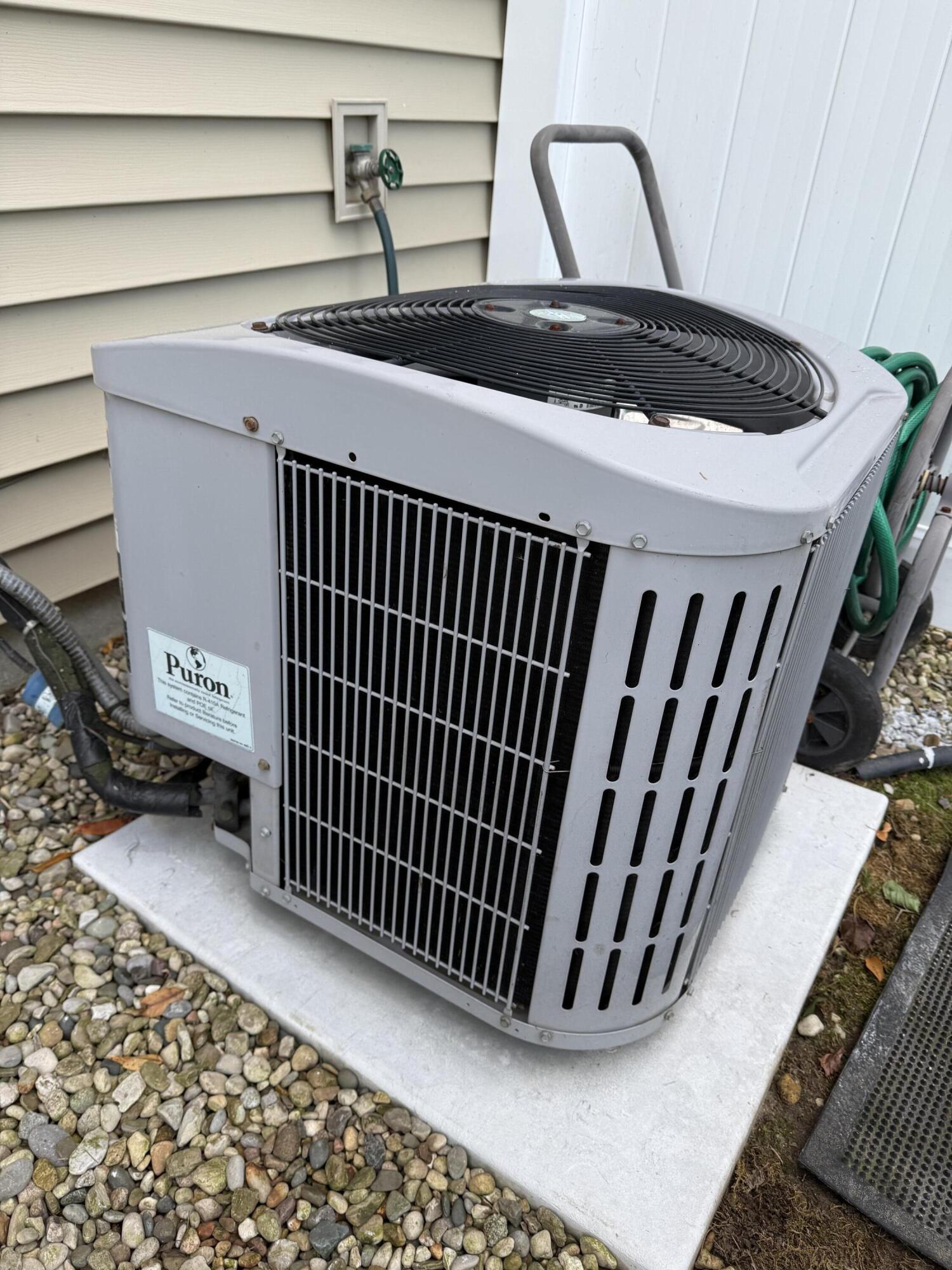 Hobart, Indiana 46342, United States, 3 Bedrooms Bedrooms, ,2 BathroomsBathrooms,Residential,Active,234043