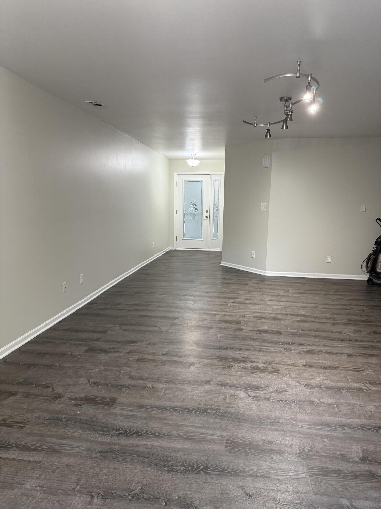 Hobart, Indiana 46342, United States, 3 Bedrooms Bedrooms, ,2 BathroomsBathrooms,Residential,Active,234043