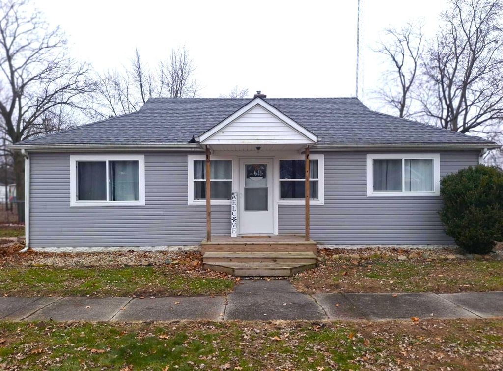 Photo of 509 Magnolia Street, North Judson, IN 46366 (MLS # 832193)