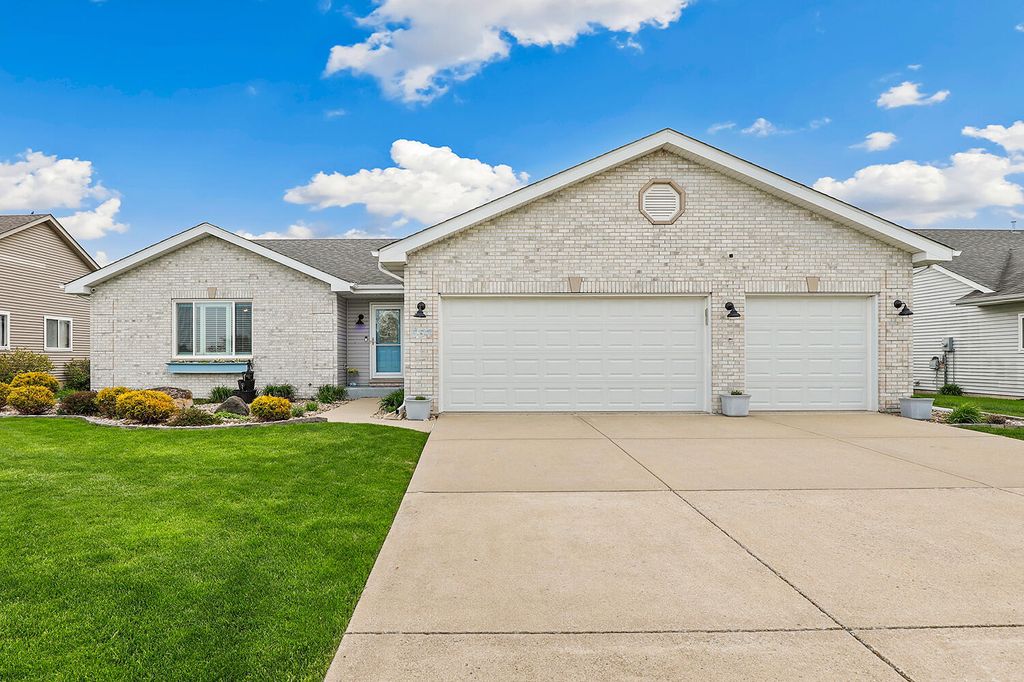 Photo of 557 Rose Bush Lane, Dyer, IN 46311 (MLS # 838422)