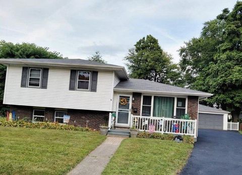 Property photo of 811 Henry Court, Hobart, IN 46342