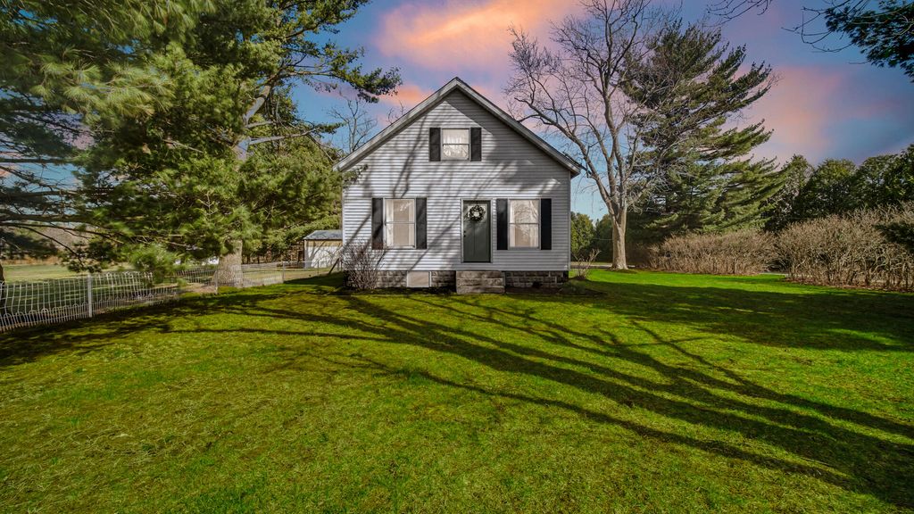 Photo of 11341 N 900 W, DeMotte, IN 46310 (MLS # 837257)